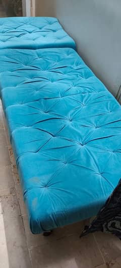 puffy seater