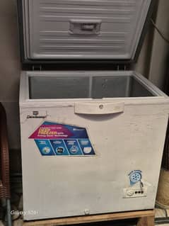 Dawnlance Deep Freezer (Single Door)