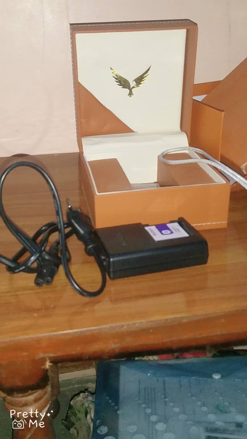 Exmor R 10.2 Mega pixels Dsc-TX1 2