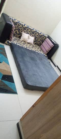 sofa comes bed