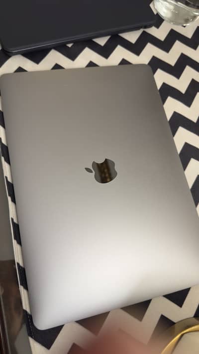 Apple Macbook Pro Late 2016