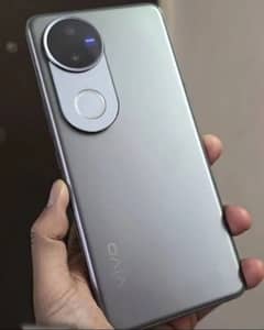 Vivo V50 12/256 for Sale