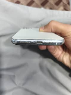 Iphone 11 pro white color 256 gb
