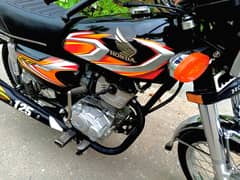Honda 125 Model 2022 Black Fabulous Lush Condition Genuine