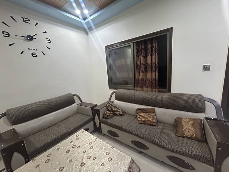 Three sofa set in normal condition 3
