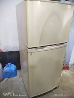 dawlance fridge original condition original gas all working
