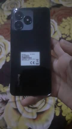 realme