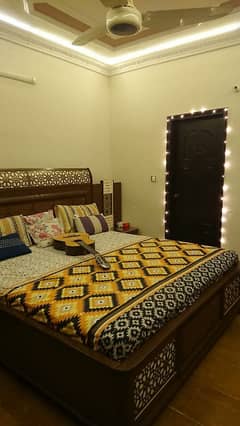 bed set with dressing table