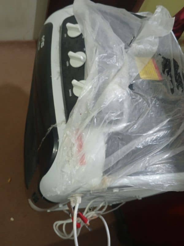 new condition only one manth use 4