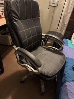 Computer chair + Modern Table IKEA