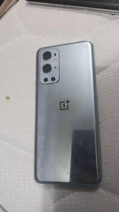 just one line on display ni heat isue best phone
