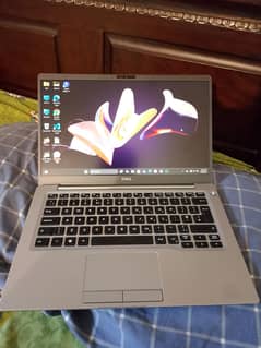 dell latitude 7400. core i7 8 gen. 16 GB . 256 GB. 128 mb graphic card