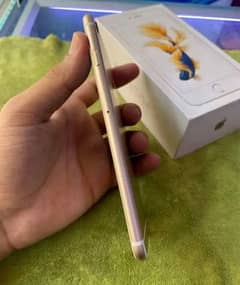 iPhone 6s plus 128 GB complete box my WhatsApp number 03286487884