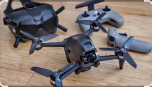 DJI fpv ,creator combo 3 batteries with motion controller