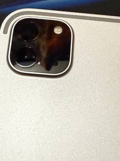 IPAD PRO M2 CHIP 128 GB COMPLETE BOX 10 BY 9 CONDITION