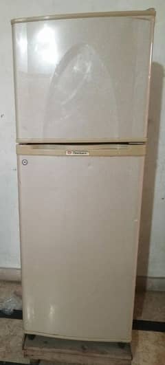 Dawelance Fridge just 2 season used never repair