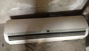 L G AC Good condition
