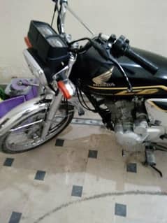 Honda 125 self start balck color 2022model