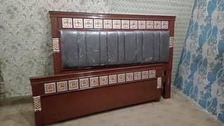 BedsDressing Mirro Table 4 days used
