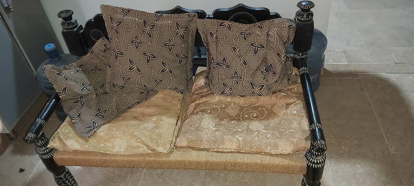 chinyoti sofa set 4 seater with table 0