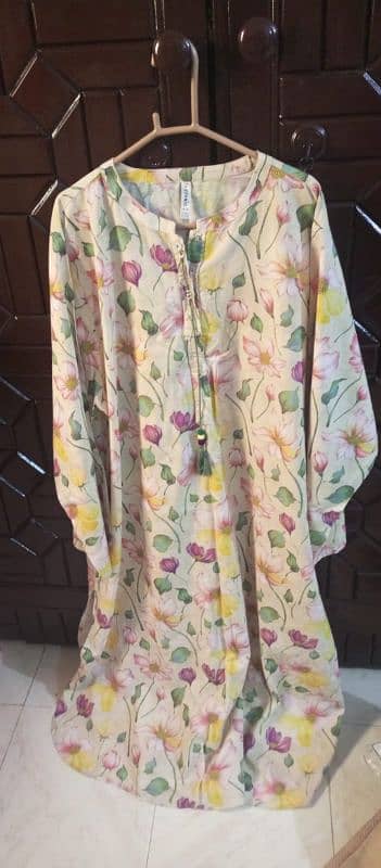 Branded Ethnc Ladies M Size 2 piece only 2100 per Suit