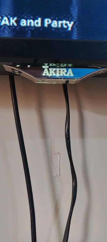 Akira lcd for sale all ok not smart simple with smart box 2