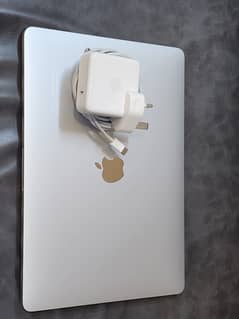 MacBook