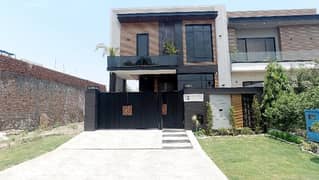 A House Of 12 Marla In Rs. 69000000