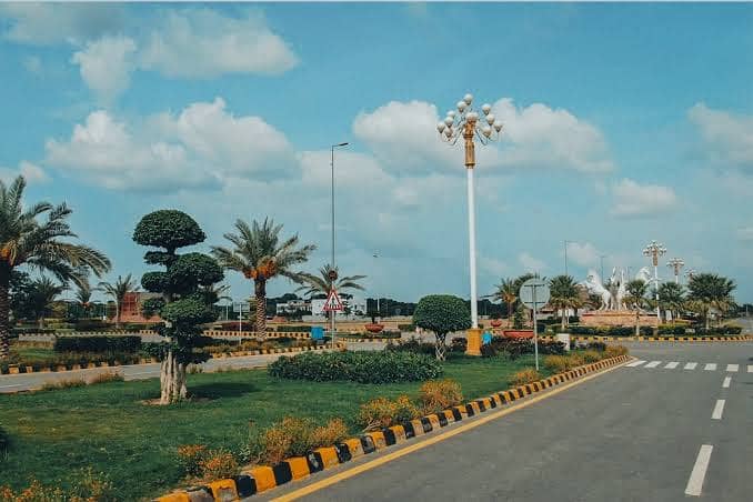 Looking For A Corner Residential Plot In Gujranwala 3