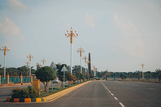 Looking For A Corner Residential Plot In Gujranwala 5