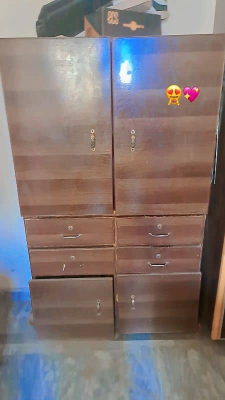 Wardrobe for storage with 1 main space and 6 compartment 1