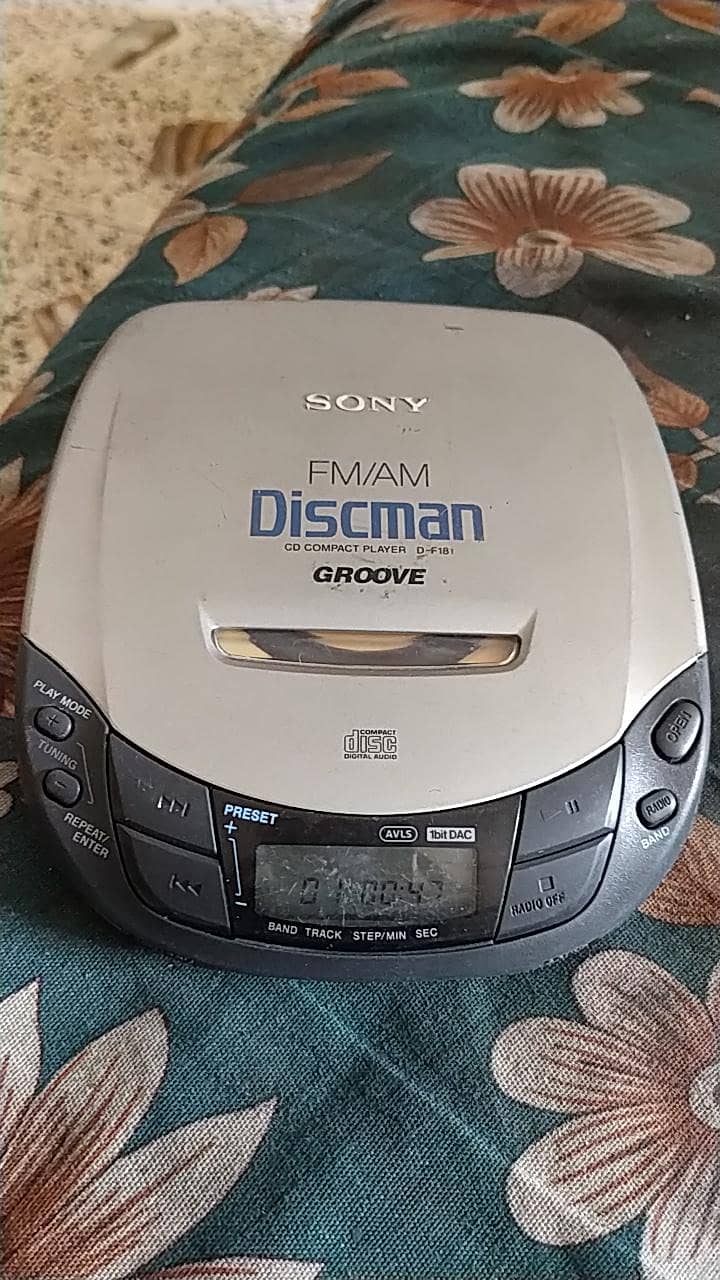 Sony D11 discman - Sony walkman -panasonic radio 13