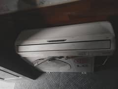 LG Ac good condition