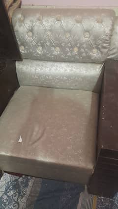 5 seater sofa set. silver colur