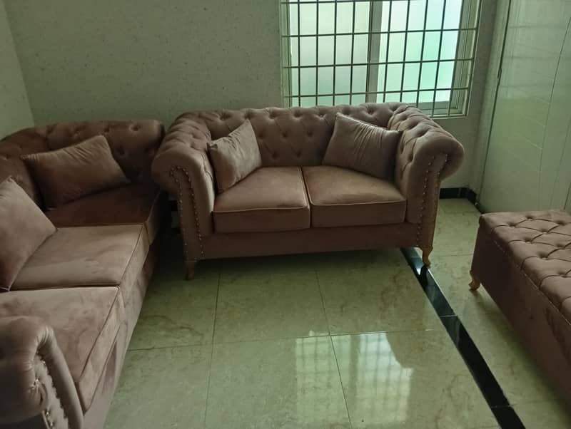 Unused sofa set in 10/10 condition 1