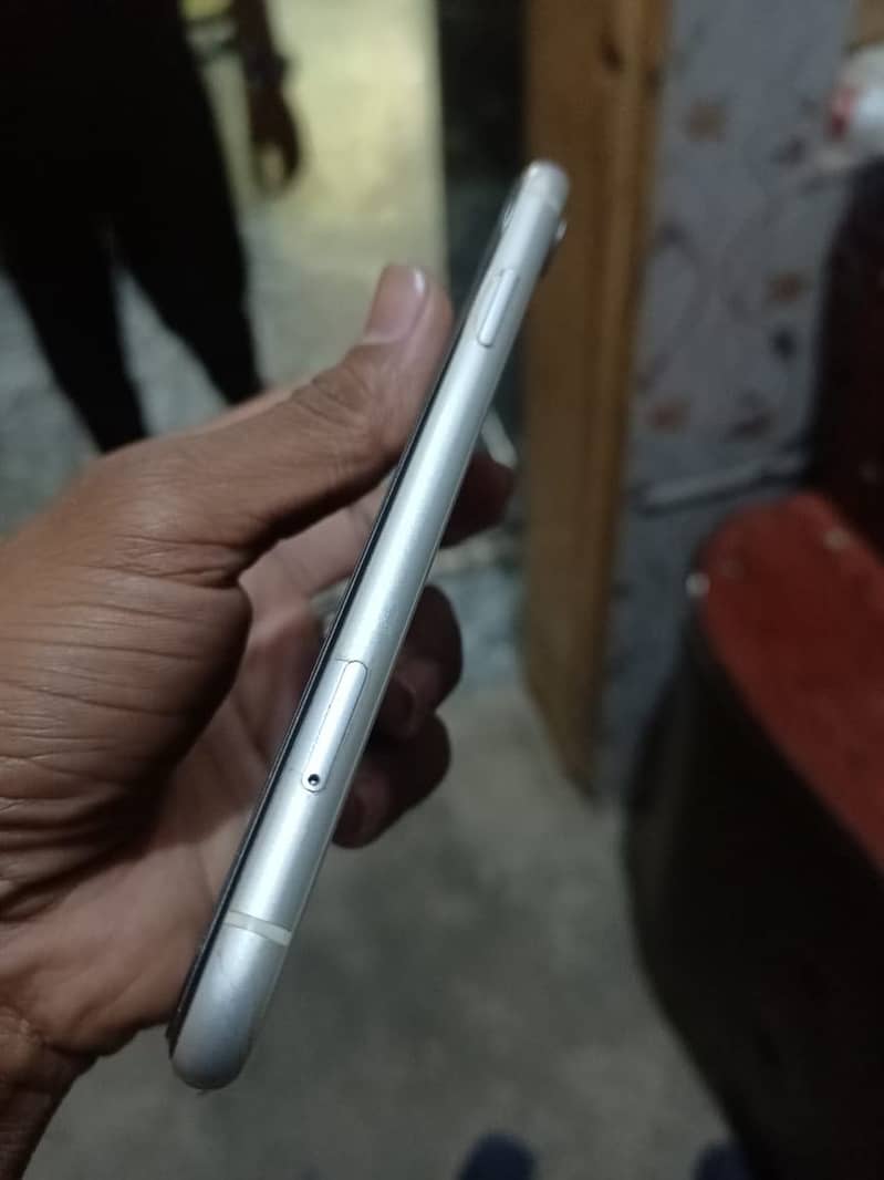 Iphone xr with box non pta 1