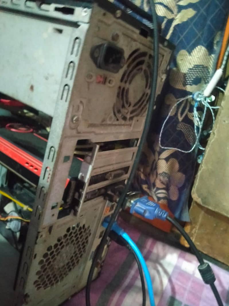 I sell computer and monitor without mouse and keyboard 1