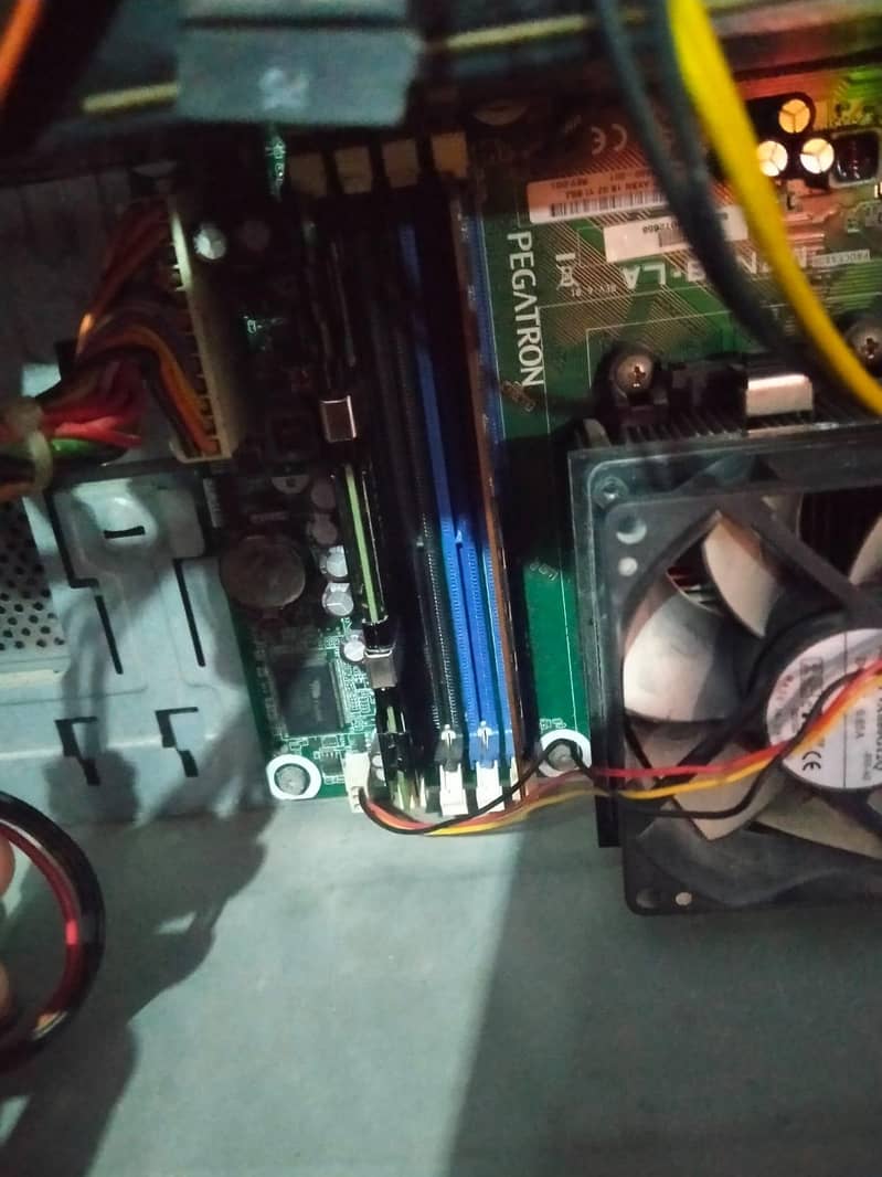 I sell computer and monitor without mouse and keyboard 3