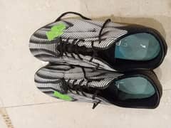 football shoes grippers