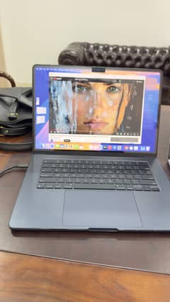 Apple Macbook Air M2 (2023)