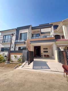 8 Marla Brand New House For Sale In Lake City Sector M-1