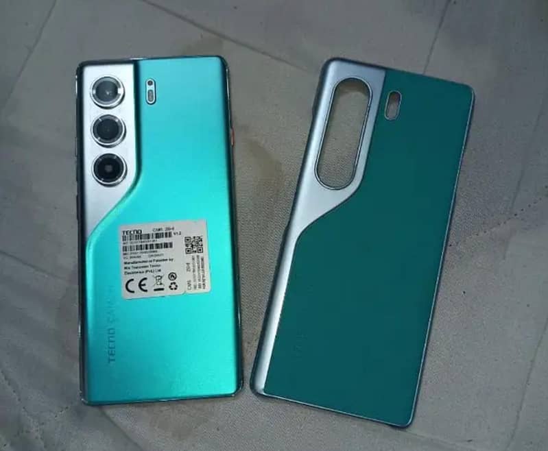 Tecno camon 40 pro 0