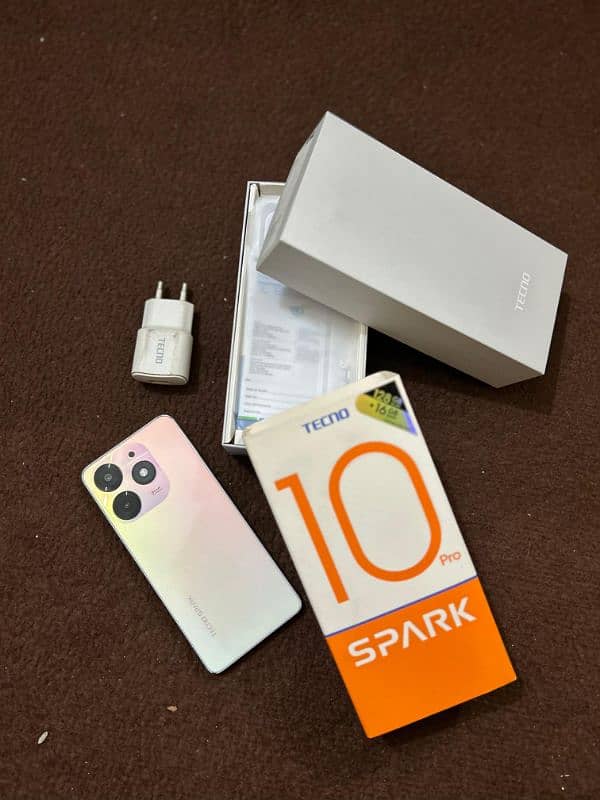 Tecno spark 10 pro 8+8/128gb condition 10/9 with box & orignal adopter 0