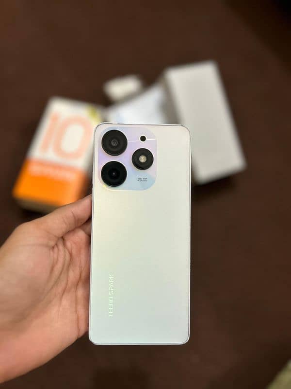 Tecno spark 10 pro 8+8/128gb condition 10/9 with box & orignal adopter 4