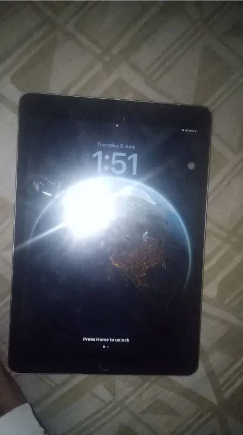 Exchange and sell iPad 9th generation all ok just line in led 1