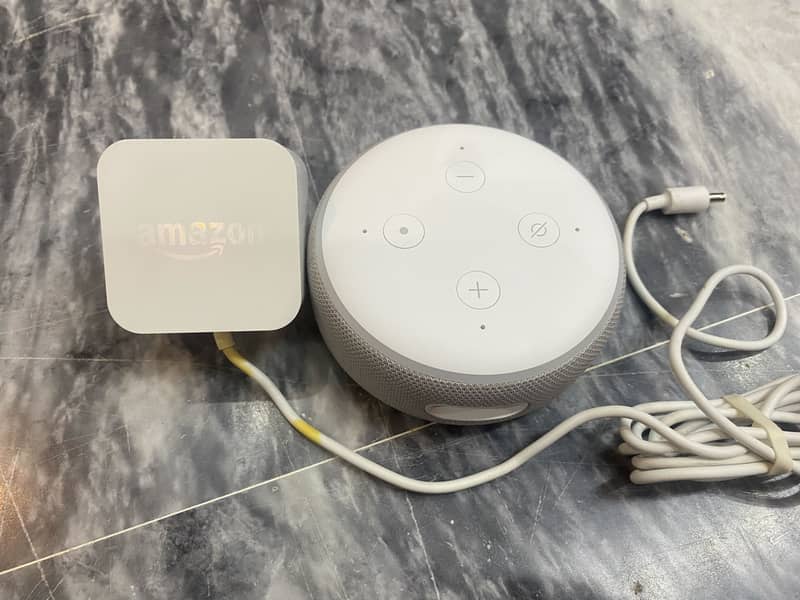 Alexa echo dot 3rd Generation Smart Bluetooth speaker 0