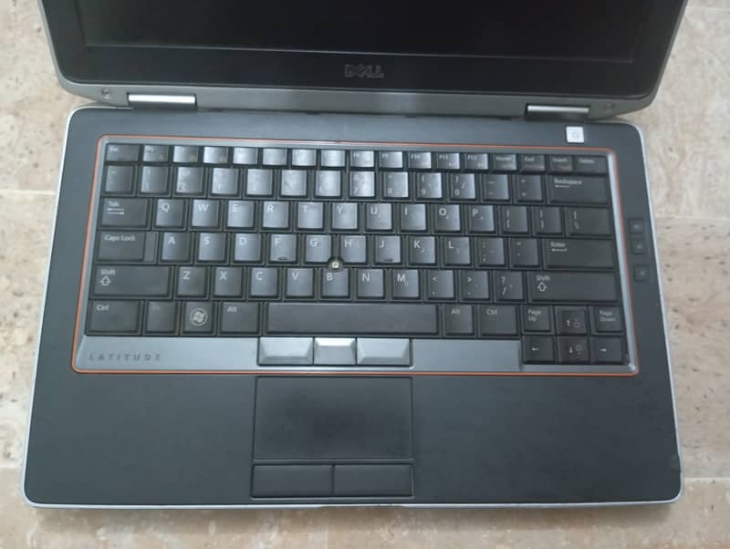 Dell Latitude 6320, core i5 (2nd generation) READ ADD 4