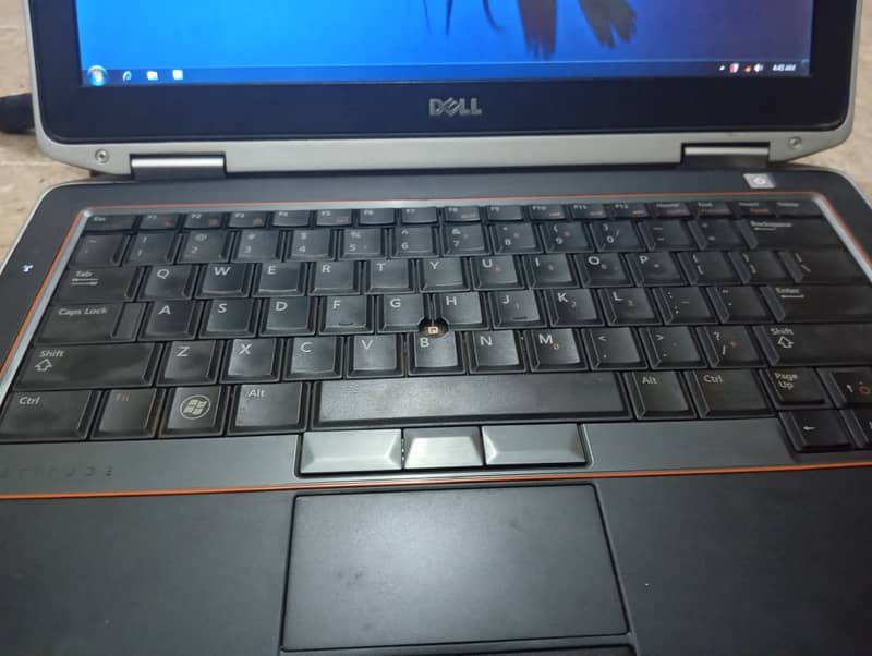 Dell Latitude 6320, core i5 (2nd generation) READ ADD 8
