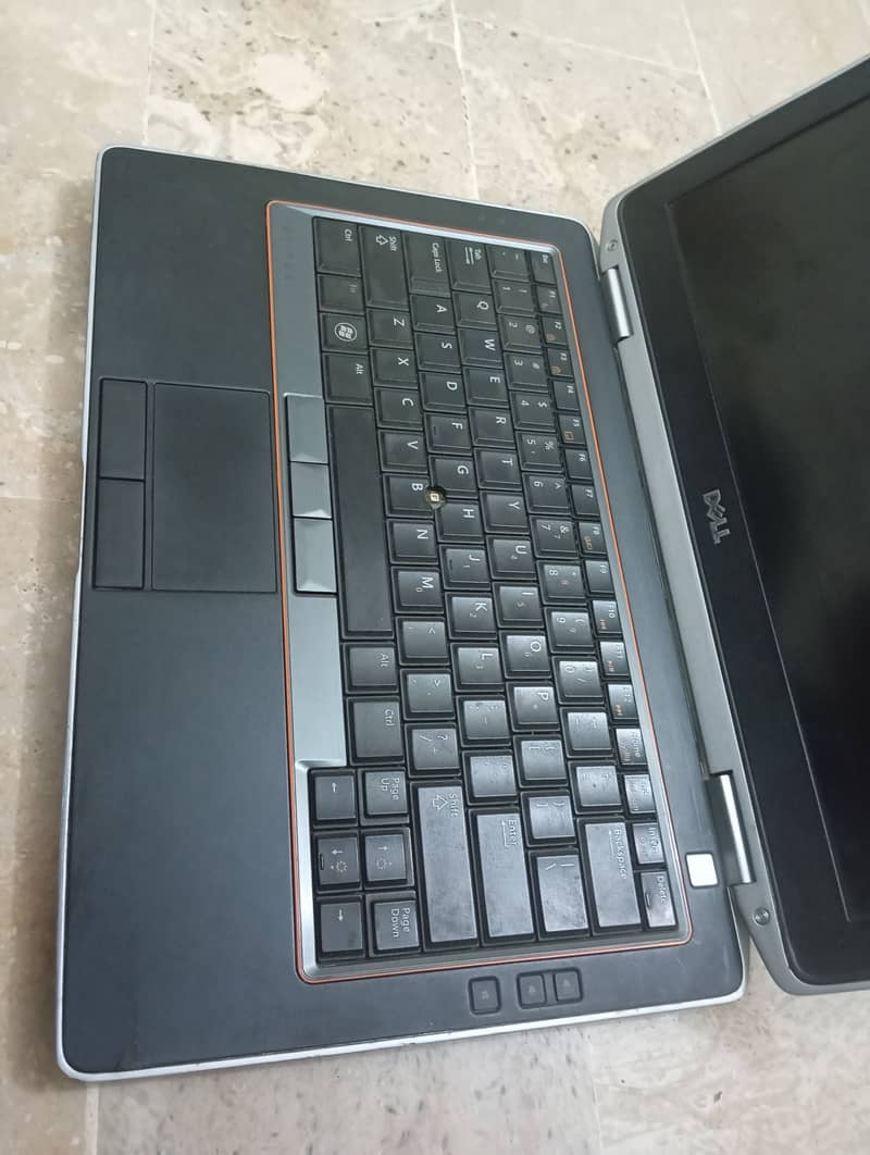 Dell Latitude 6320, core i5 (2nd generation) READ ADD 9