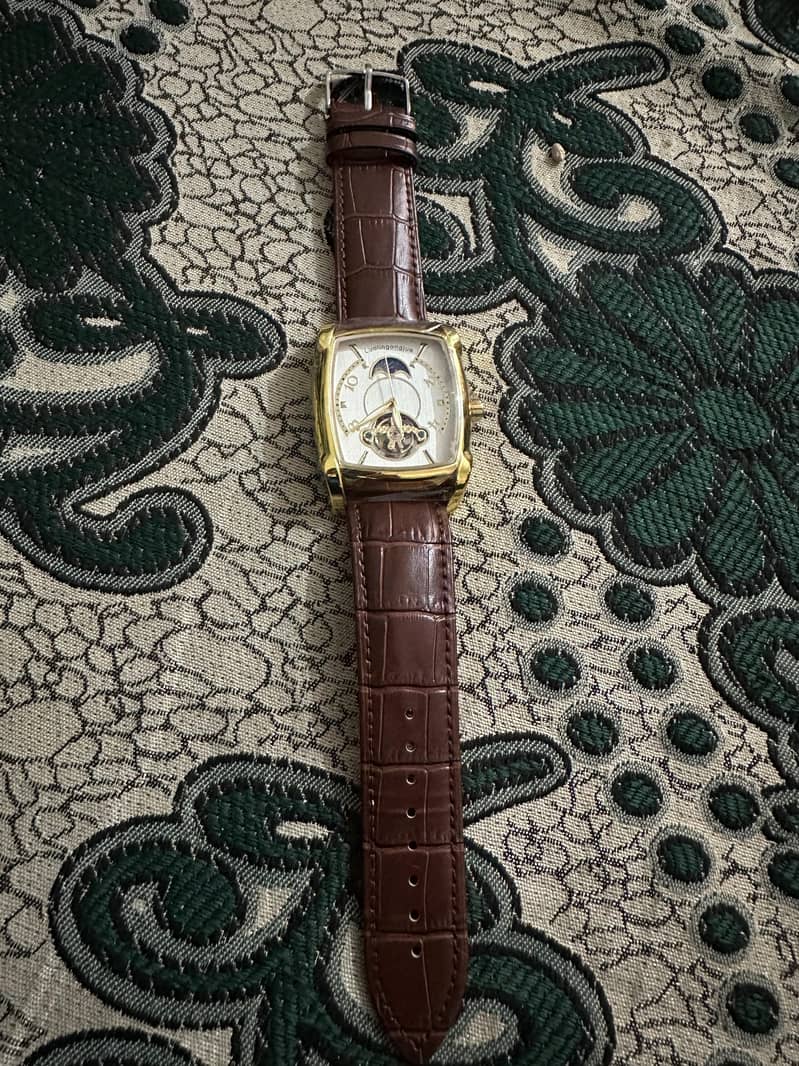 automatic wtach skeleton design 0